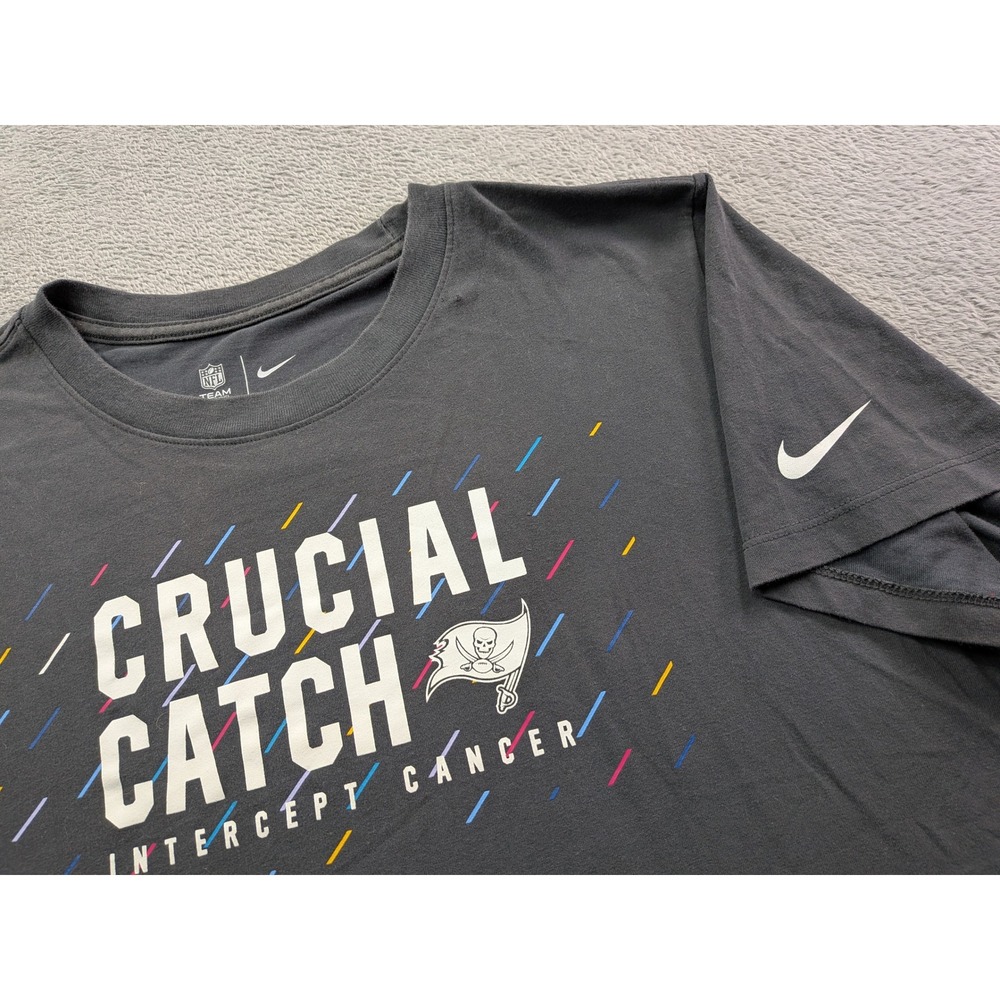 Nike NFL Tampa Bay Buccaneers Crucial Catch Intercept Cancer Gray Tee Mens XL